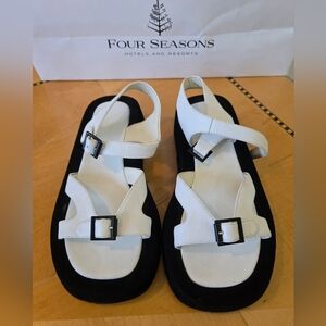 The  R O W white GERI Flat Sandals in size EUR 38 US 7.5